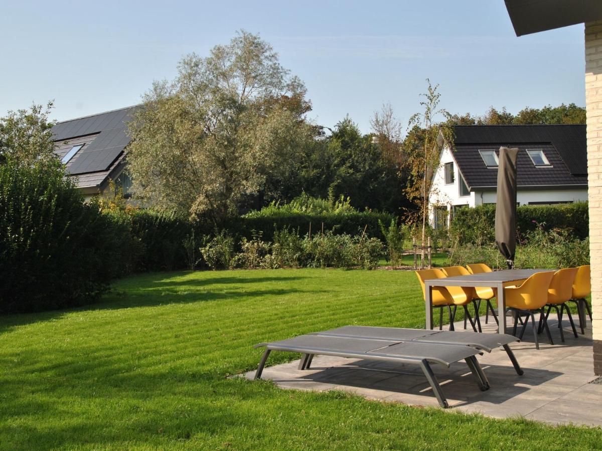 Holiday Home On Texel With Garden Westermient Exterior foto
